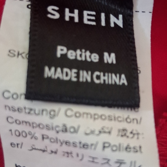 Red Mini Dress with Ruffle Hem 💋 - Picture 4 of 5